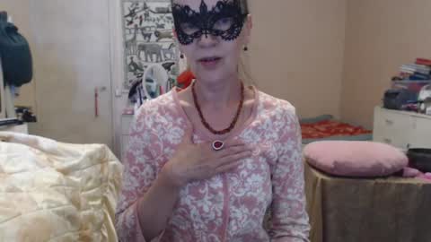 Snapshot of kiuminberry chatting on 07.25.26 KiuminBerry online show from 07.25.26