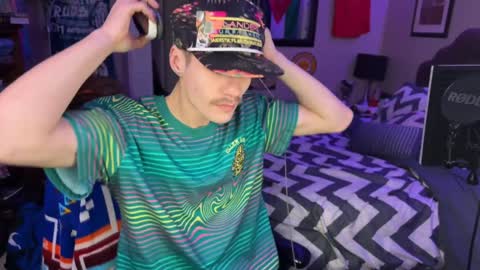 Kyle online show from 12.31.24