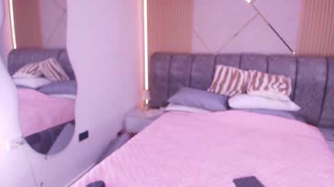 Kkira  online show from 03.13.26