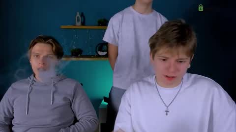 Snapshot of klaus_rice chatting on 12.16.25 klaus_rice online show from 12.16.25