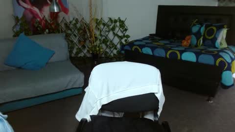 Snapshot of kloe_deker chatting on 10.02.25 Kloe deker online show from 10.02.25