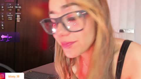 Snapshot of kloey_hoot chatting on 12.15.24 Kloey online show from 12.15.24