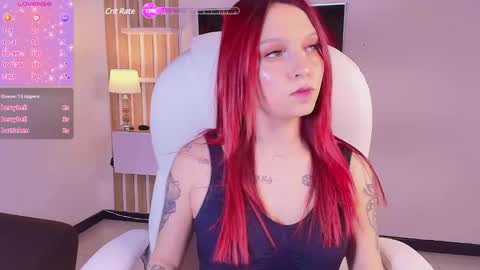 Snapshot of kmila_carson chatting on 02.19.25 kmila online show from 02.19.25