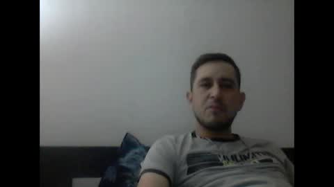 Snapshot of kmilo273079 chatting on 01.01.25 juan online show from 01.01.25