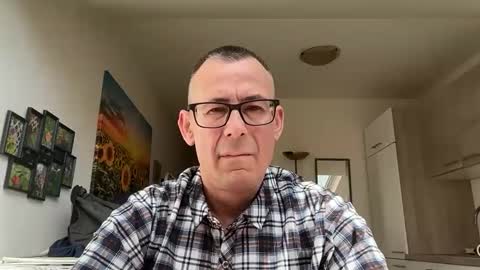 knusperhase1 online show from 04.18.26