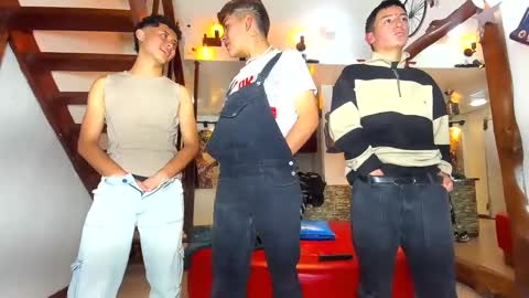 Snapshot of kobayaske chatting on 01.29.25 kobayaske online show from 01.29.25