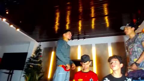 Snapshot of kobayaske chatting on 12.14.25 kobayaske online show from 12.14.25