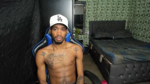 Snapshot of kofi_exotic_ chatting on 12.04.25 kofi online show from 12.04.25