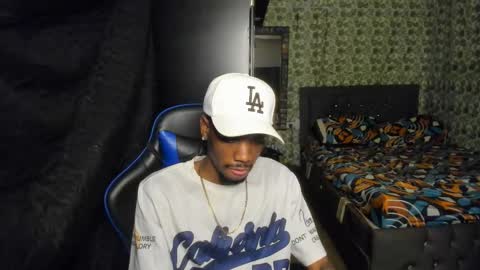 Snapshot of kofi_exotic_ chatting on 12.18.25 kofi online show from 12.18.25