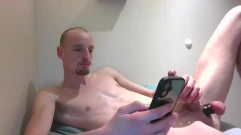 Snapshot of kokot123988 chatting on 11.12.25 kokot123988 online show from 11.12.25