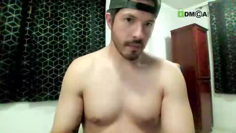 Snapshot of kolombianox chatting on 11.21.25 kolombianox online show from 11.21.25