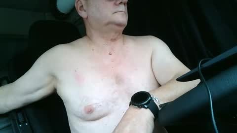 Snapshot of komputer123456789 chatting on 11.14.25 Bogdan online show from 11.14.25