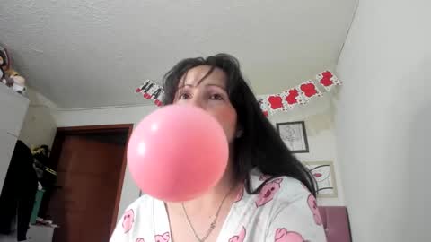 Snapshot of konie_hot chatting on 02.19.25 konie Diaz online show from 02.19.25