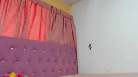 Snapshot of konie_hot chatting on 11.11.25 konie Diaz online show from 11.11.25