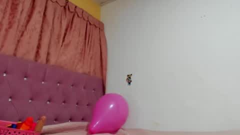 Snapshot of konie_hot chatting on 11.12.25 konie Diaz online show from 11.12.25