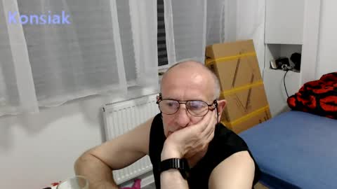 Snapshot of konsiak chatting on 06.05.26 Komsiak online show from 06.05.26