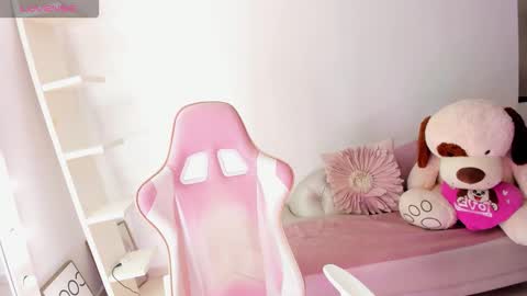 Koral Cuz online show from 11.23.25