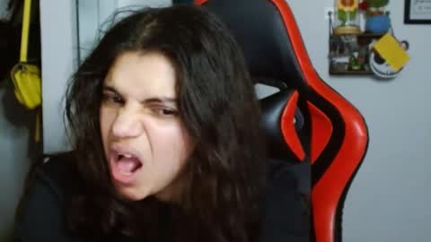 Snapshot of koranikky08 chatting on 12.11.24 Karoll online show from 12.11.24