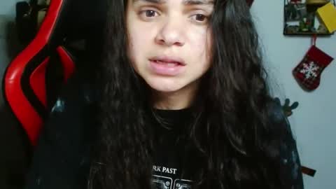 Snapshot of koranikky08 chatting on 12.21.24 Karoll online show from 12.21.24