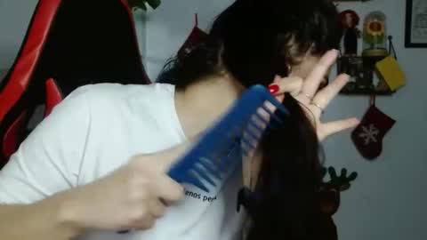 Snapshot of koranikky08 chatting on 12.23.24 Karoll online show from 12.23.24