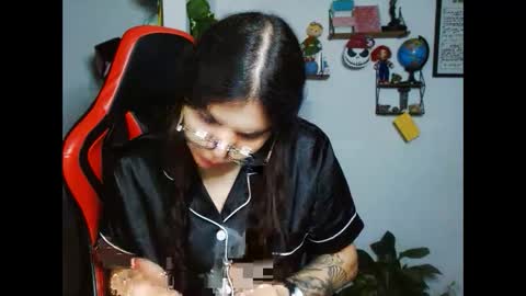 Snapshot of koranikky08 chatting on 02.16.25 Karoll online show from 02.16.25