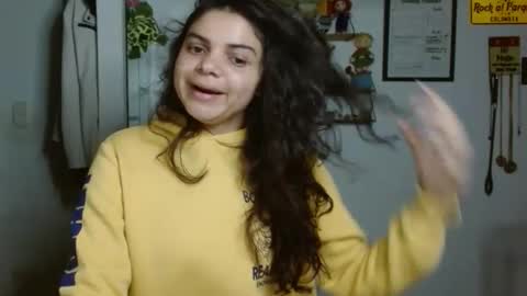 Snapshot of koranikky08 chatting on 09.12.25 Karoll online show from 09.12.25