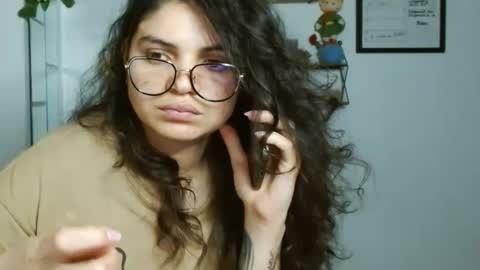 Snapshot of koranikky08 chatting on 09.13.25 Karoll online show from 09.13.25