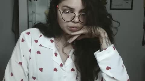 Snapshot of koranikky08 chatting on 10.18.25 Karoll online show from 10.18.25