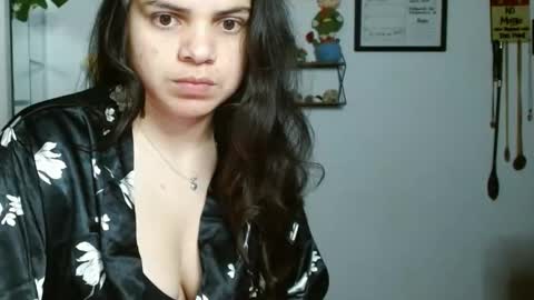 Snapshot of koranikky08 chatting on 11.02.25 Karoll online show from 11.02.25