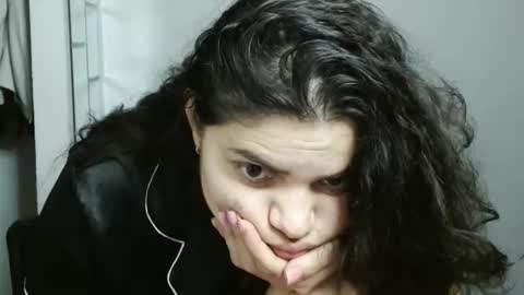 Snapshot of koranikky08 chatting on 11.13.25 Karoll online show from 11.13.25