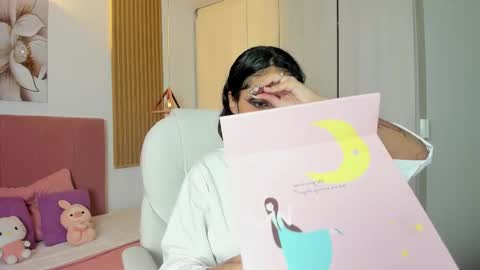 Snapshot of korarousee chatting on 10.17.25 Kora online show from 10.17.25