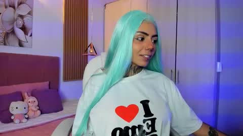 Snapshot of korarousee chatting on 10.18.25 Kora online show from 10.18.25