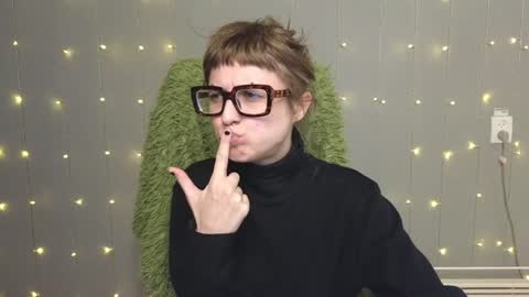 Snapshot of kortny_yo chatting on 12.14.24 Kortny online show from 12.14.24