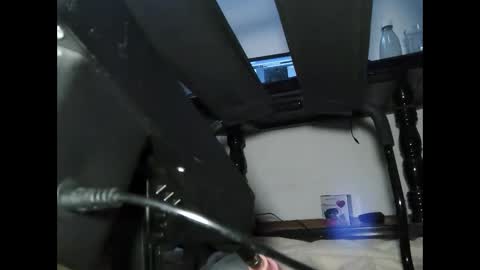 Snapshot of kotek400 chatting on 01.28.25 kotek400 online show from 01.28.25