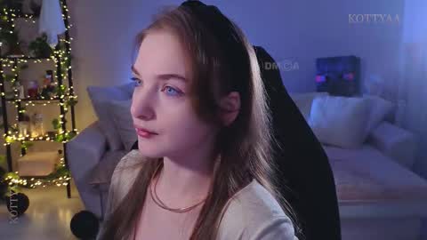 Kottyaa cb FOLLOWING  online show from 11.07.25