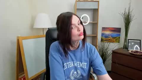 Ariel online show from 12.13.25