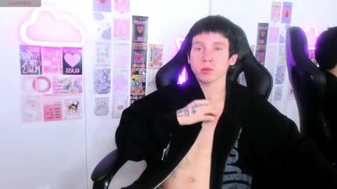 Snapshot of kozykai chatting on 04.11.26 kozykai online show from 04.11.26