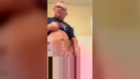 Snapshot of kraigwkistler chatting on 12.17.25 kraigwkistler online show from 12.17.25