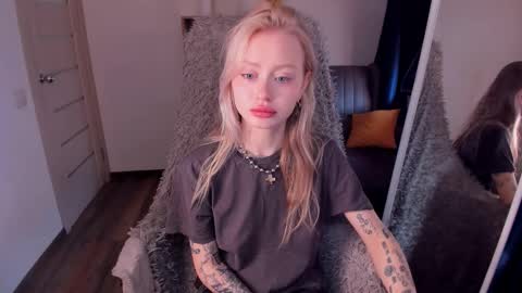 Snapshot of kris_grant chatting on 02.06.26 kris_grant online show from 02.06.26