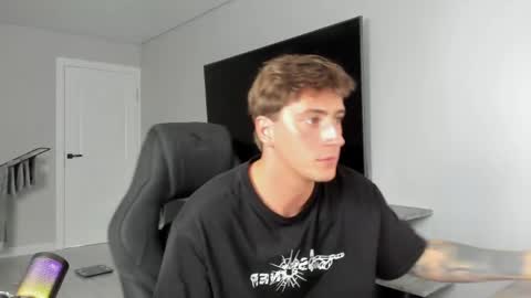 Snapshot of krishort chatting on 06.06.26 krishort online show from 06.06.26