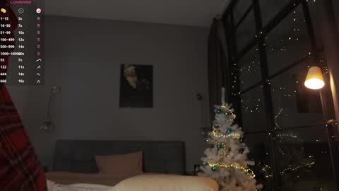 Snapshot of kriss0leoo chatting on 12.17.24 Mary online show from 12.17.24