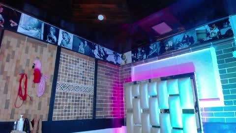 kriss_sweetboobs online show from 04.04.26