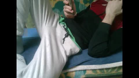 Snapshot of krissifitboy_xxx chatting on 12.21.24 krissifitboy_xxx online show from 12.21.24