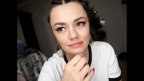 Snapshot of krisssexi chatting on 12.30.24 KrissSexi online show from 12.30.24