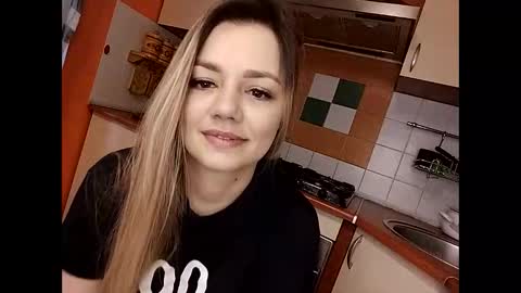 Snapshot of krisssexi chatting on 01.19.25 KrissSexi online show from 01.19.25