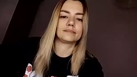 Snapshot of krisssexi chatting on 09.09.25 KrissSexi online show from 09.09.25