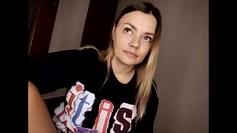 KrissSexi online show from 11.18.25