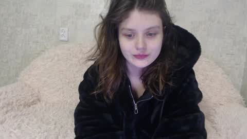 krissvoss online show from 01.22.25