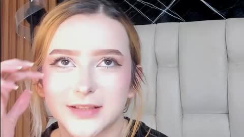 kristal online show from 11.21.25