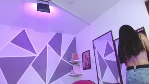 Snapshot of kristall_swan chatting on 03.03.25 Kristall online show from 03.03.25